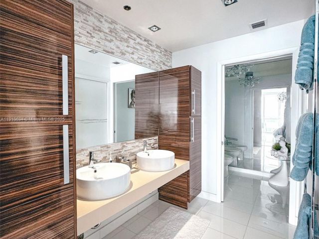 Apartment for sale  Unit #2007 - photo 6762316