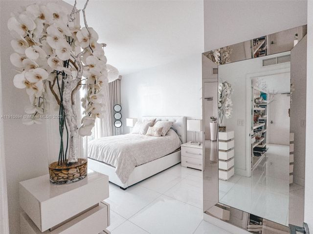 Apartment for sale  Unit #2007 - photo 6762323