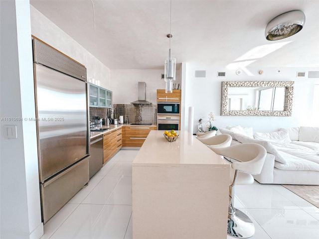 Apartment for sale  Unit #2007 - photo 6762328