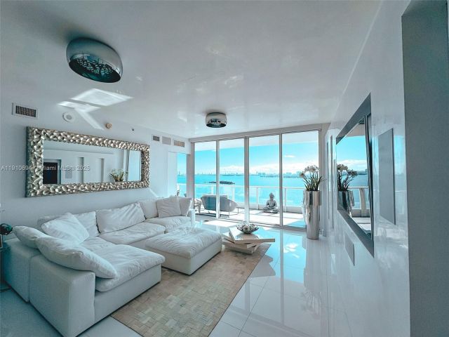 Apartment for sale  Unit #2007 - photo 6762330