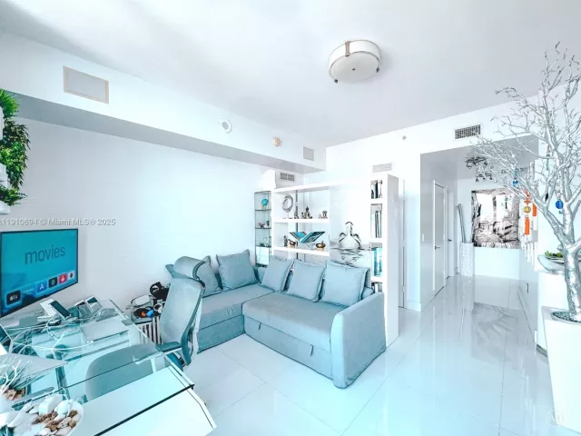 2-bedroom condo for sale in Miami - 2020 N Bayshore Dr 2007 - MondialRealty