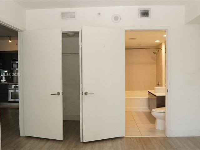 Apartment for rent  Unit #1108 - photo 6761748