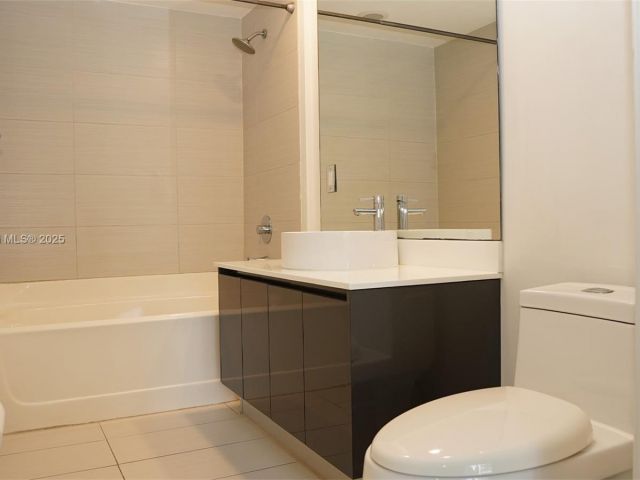 Apartment for rent  Unit #1108 - photo 6761754