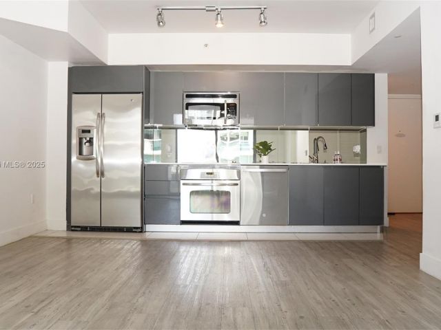 Apartment for rent  Unit #1108 - photo 6761763