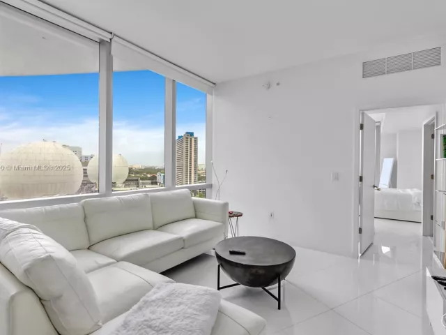 1-bedroom condo for sale in Miami - 851 NE 1st Ave 1202 - MondialRealty