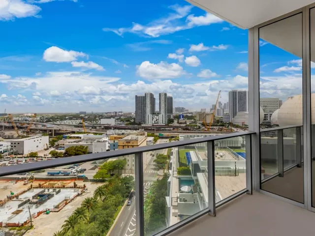 1-bedroom condo for sale in Miami - 851 NE 1st Ave 1202 - MondialRealty
