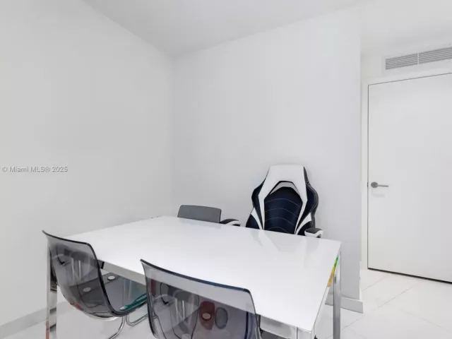 1-bedroom condo for sale in Miami - 851 NE 1st Ave 1202 - MondialRealty