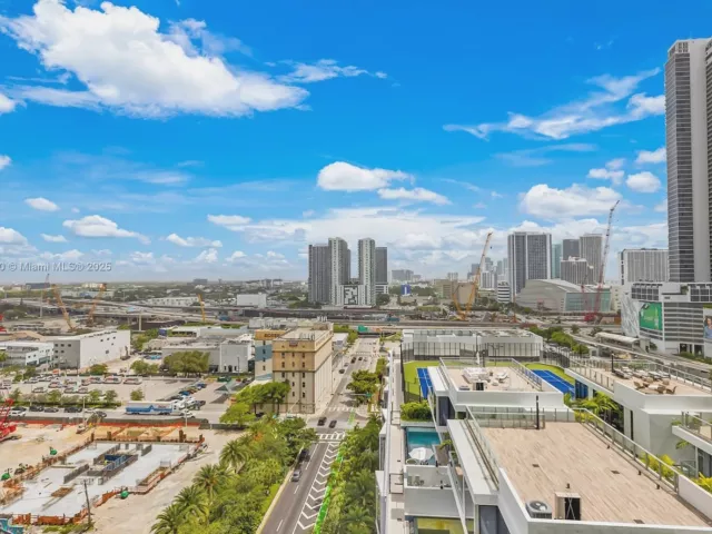 1-bedroom condo for sale in Miami - 851 NE 1st Ave 1202 - MondialRealty