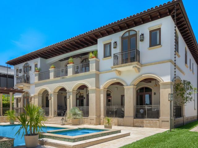 Home for sale at 210 Palm Avenue - photo 6761344