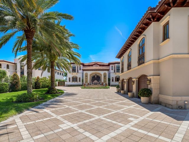 Home for sale at 210 Palm Avenue - photo 6761349