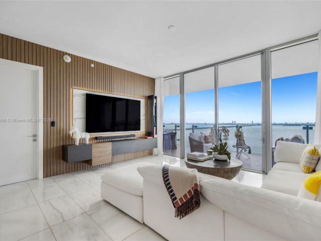 Apartment for rent  Unit #2202 - photo 6762435