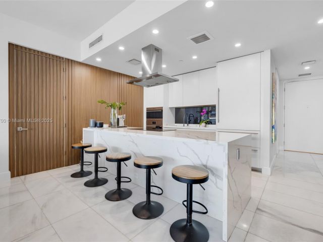 Apartment for sale  Unit #2202 - photo 6762458