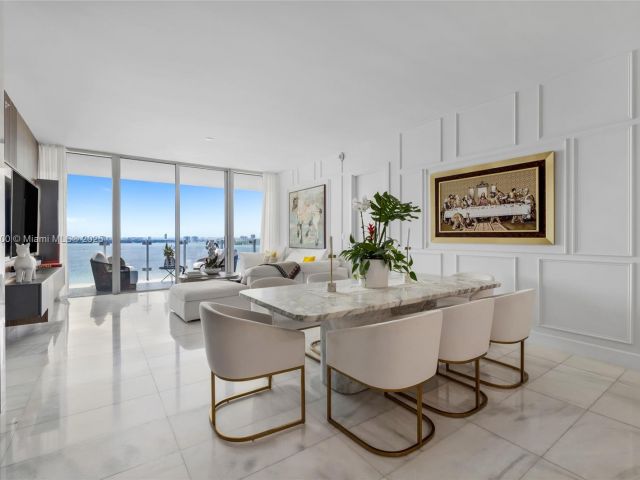 Apartment for sale  Unit #2202 - photo 6762460