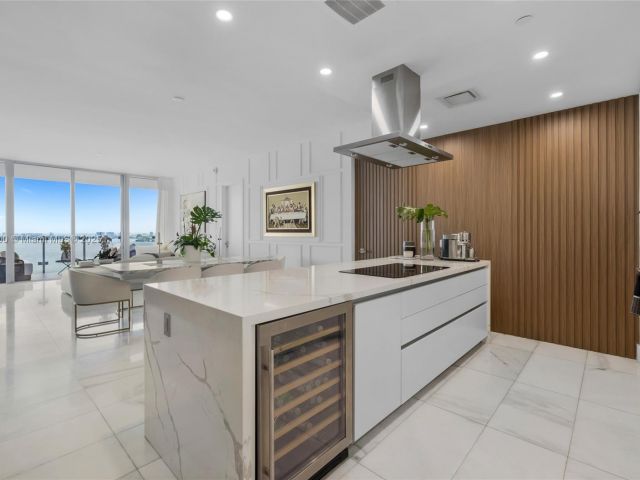 Apartment for sale  Unit #2202 - photo 6762465