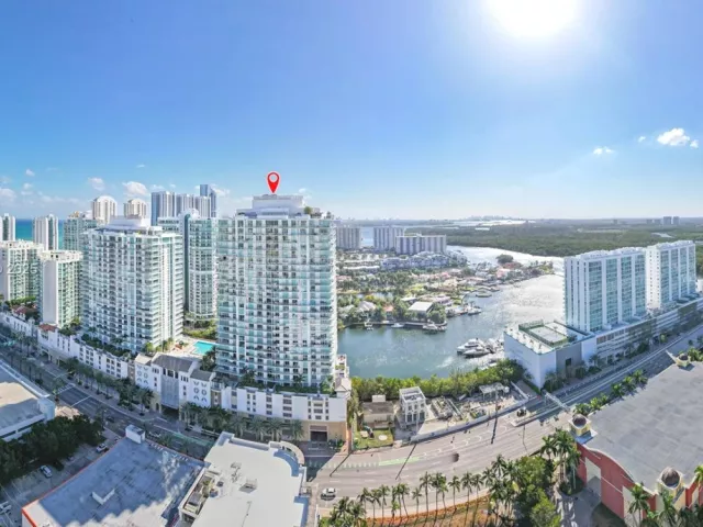 2-bedroom condo for sale in Sunny Isles Beach - 330 Sunny Isles Blvd 5-1908 - MondialRealty