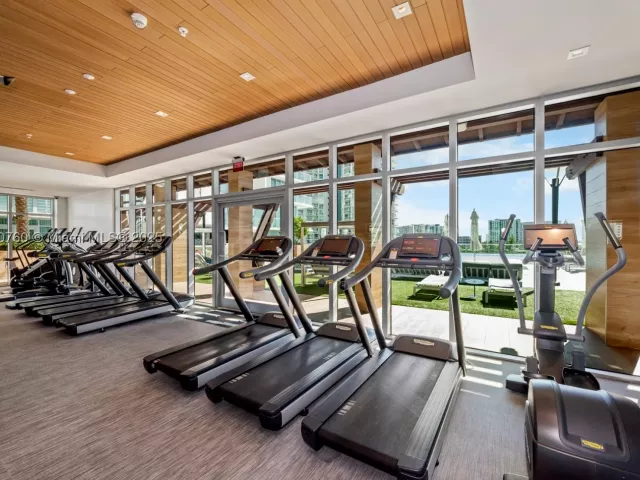 2-bedroom condo for sale in Sunny Isles Beach - 330 Sunny Isles Blvd 5-1908 - MondialRealty