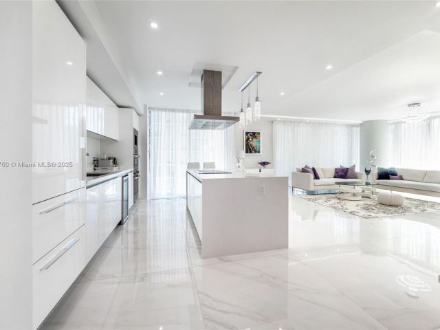 Apartment for sale  Unit #5-1908 - photo 6762180