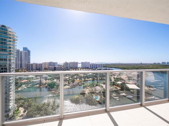 Apartment for sale  Unit #5-1908 - photo 6762191