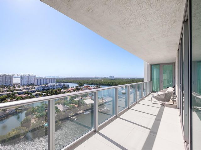 Apartment for sale  Unit #5-1908 - photo 6762192