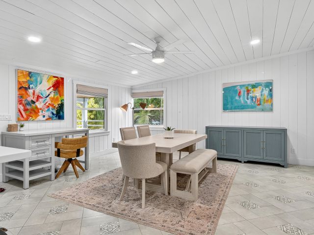 Home for sale at 901 39th Court - photo 6761951