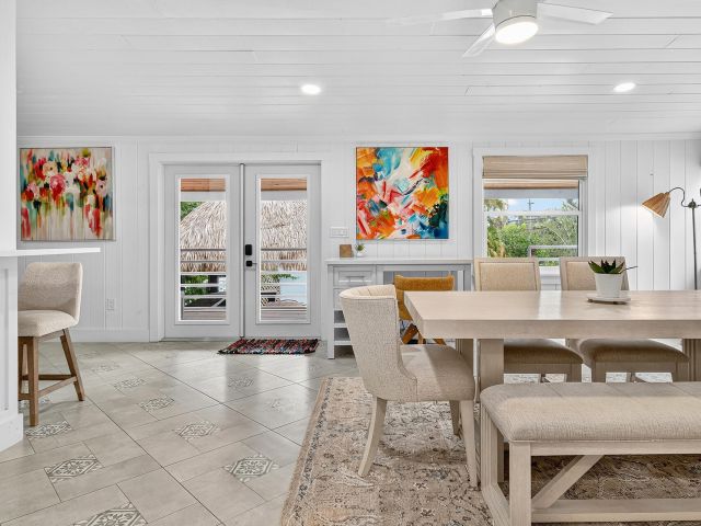 Home for sale at 901 39th Court - photo 6761952