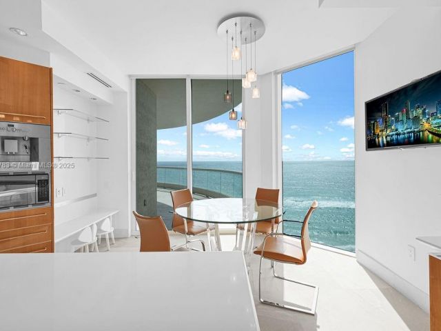 Apartment for sale  Unit #1104 - photo 6762419