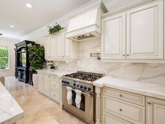 Home for sale at 712 NE 71st Street - photo 6809035