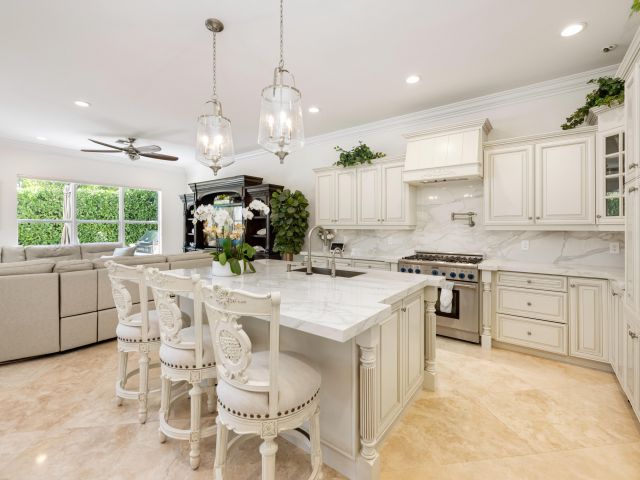 Home for sale at 712 NE 71st Street - photo 6809036