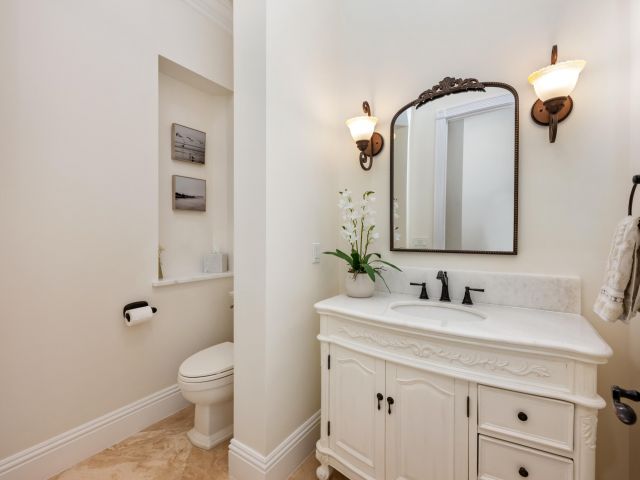 Home for sale at 712 NE 71st Street - photo 6809037