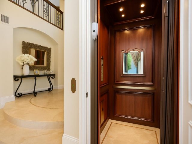 Home for sale at 712 NE 71st Street - photo 6809038