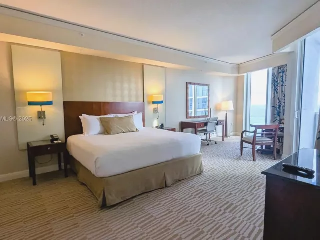 2-bedroom condo for sale in Sunny Isles Beach - 18001 Collins Ave 2114 2115 - MondialRealty