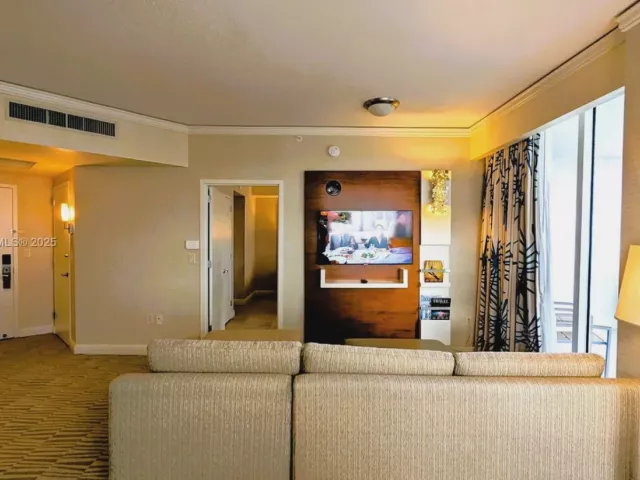 2-bedroom condo for sale in Sunny Isles Beach - 18001 Collins Ave 2114 2115 - MondialRealty