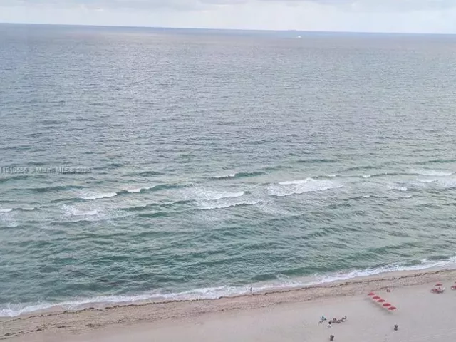 2-bedroom condo for sale in Sunny Isles Beach - 18001 Collins Ave 2114 2115 - MondialRealty