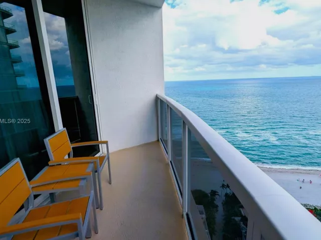 2-bedroom condo for sale in Sunny Isles Beach - 18001 Collins Ave 2114 2115 - MondialRealty