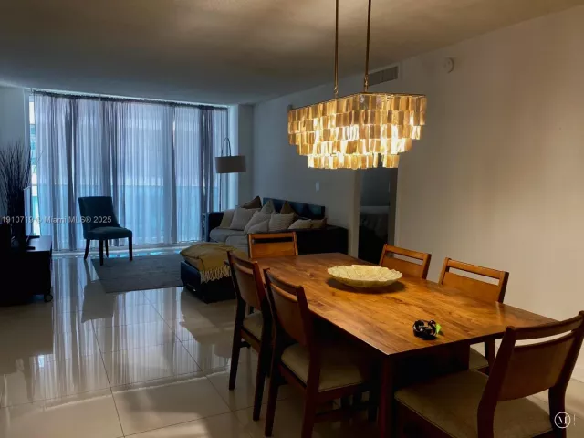 2-bedroom condo for rent in Hollywood - 4001 S Ocean Dr 14F - MondialRealty