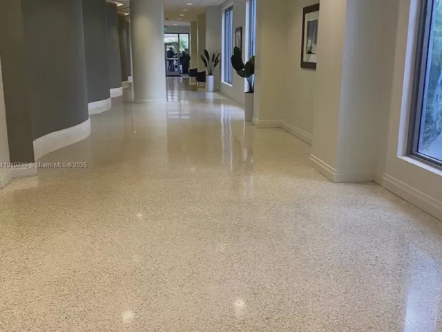 2-bedroom condo for rent in Hollywood - 4001 S Ocean Dr 14F - MondialRealty