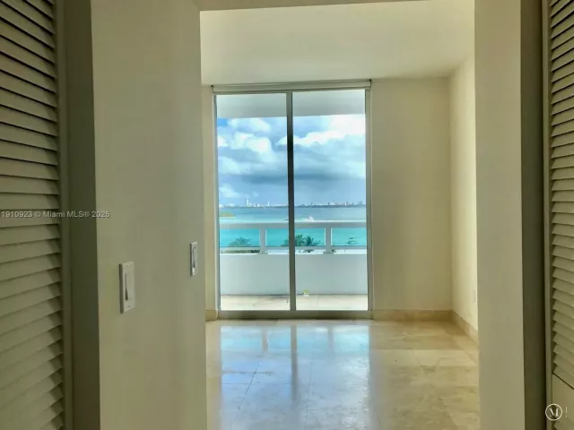 Apartment for sale  Unit #605 - photo 6763080