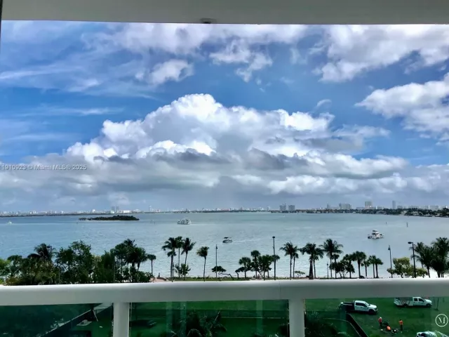 Apartment for sale  Unit #605 - photo 6763072