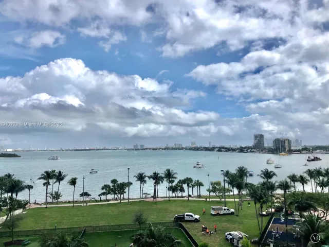 Apartment for sale  Unit #605 - photo 6763090