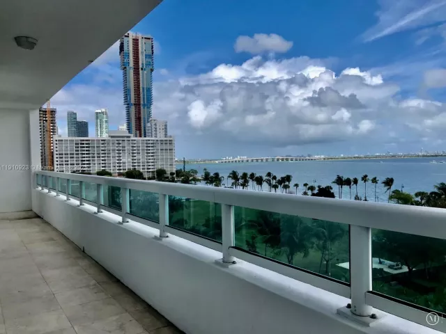 Apartment for sale  Unit #605 - photo 6763074