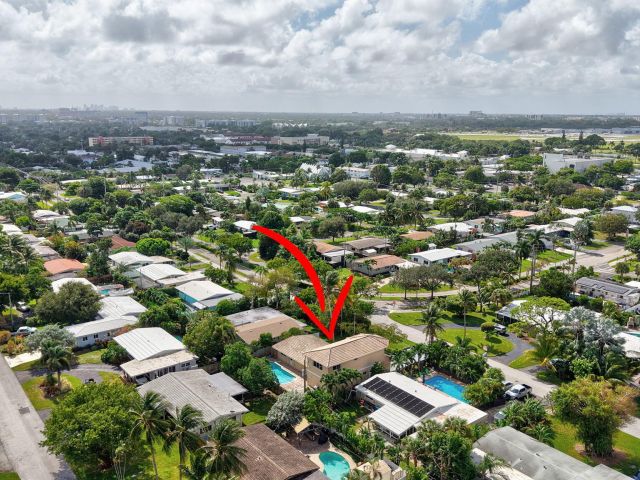 Home for sale at 1300 NE 26th Avenue NE - photo 6846734