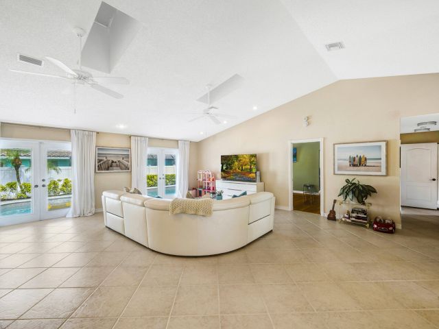 Home for rent at 7661 W Country Club Boulevard - photo 6764006