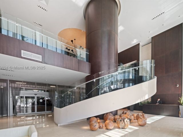 3-bedroom condo for sale in Miami - 900 Biscayne Blvd 2602 - MondialRealty