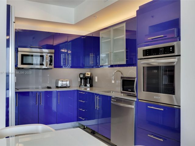 Apartment for sale  Unit #1802 - photo 6765936