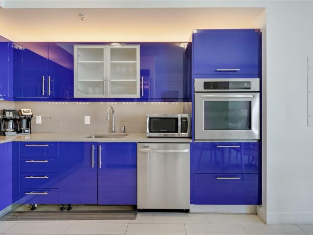 Apartment for sale  Unit #1802 - photo 6765937