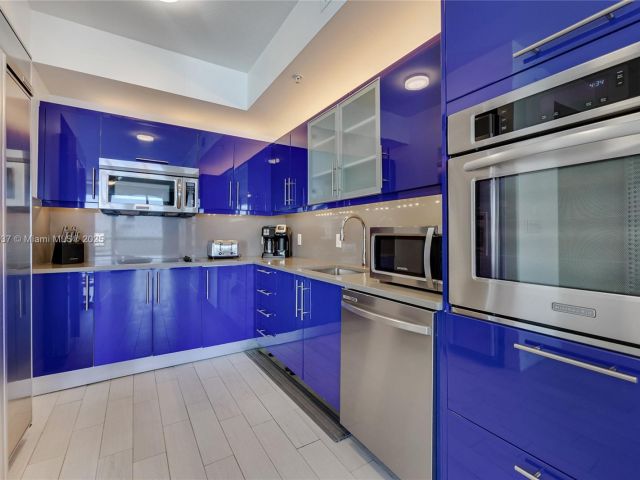 Apartment for sale  Unit #1802 - photo 6765938