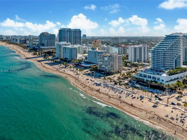 2-bedroom condo for sale in Fort Lauderdale - 3101 Bayshore Dr 1802 - MondialRealty