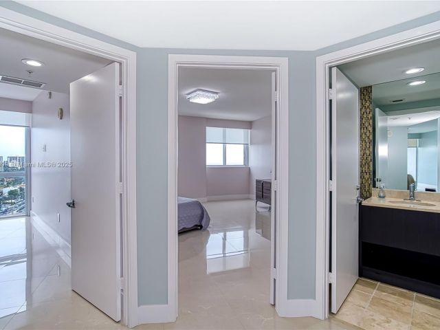 Apartment for sale  Unit #1701 - photo 6765887