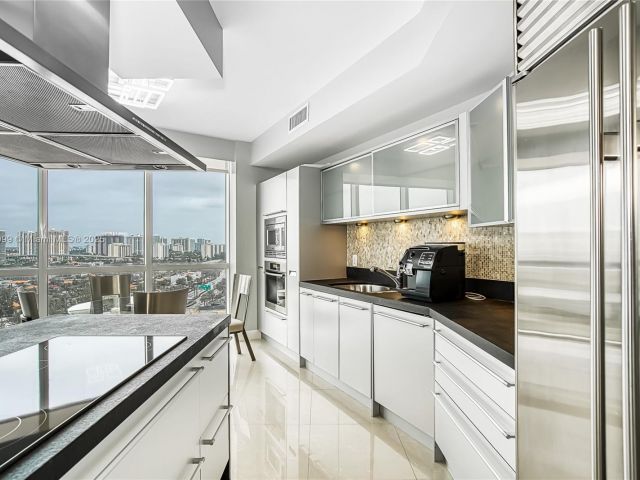 Apartment for sale  Unit #1701 - photo 6765895