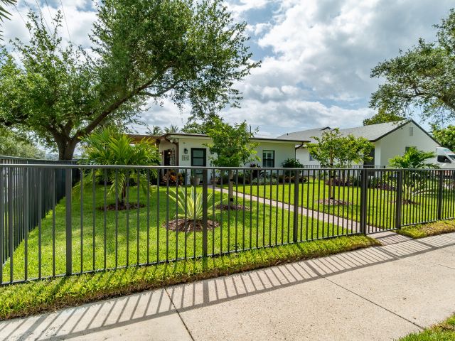 Home for sale at 301 S Swinton Avenue - photo 6771987